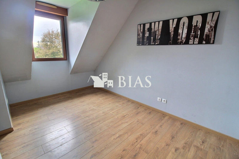 Maison - 165 m² - 8 pièces