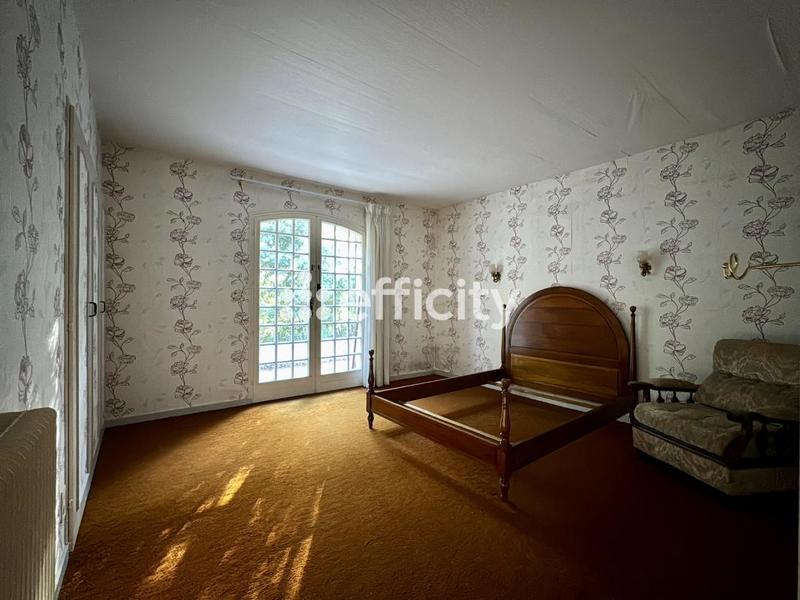 Maison - 183 m² - 5 pièces