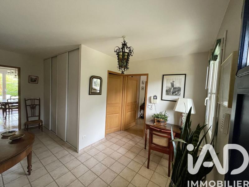 Maison - 237 m² - 7 pièces