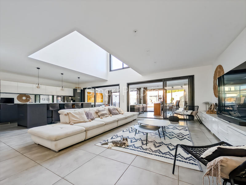 Maison - 190 m² - 6 pièces