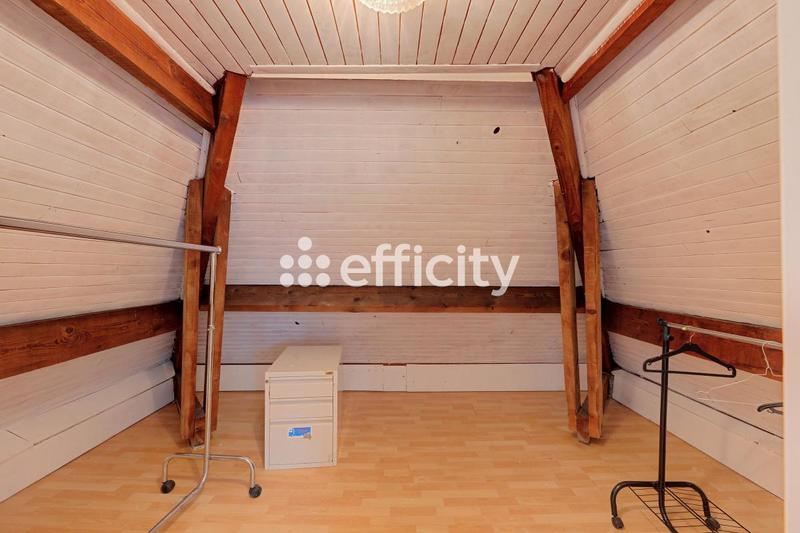 Pavillon - 222 m² - 8 pièces