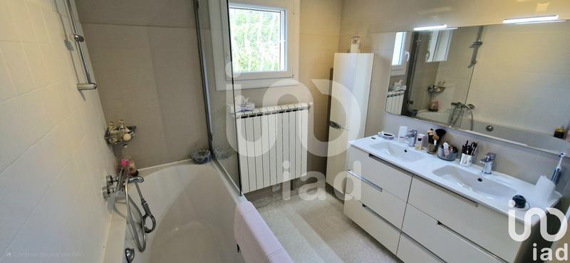 Maison - 250 m² - 11 pièces