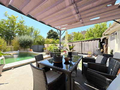 Maison - 93 m² - 4 pièces