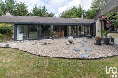 Maison - 235 m² - 6 pièces