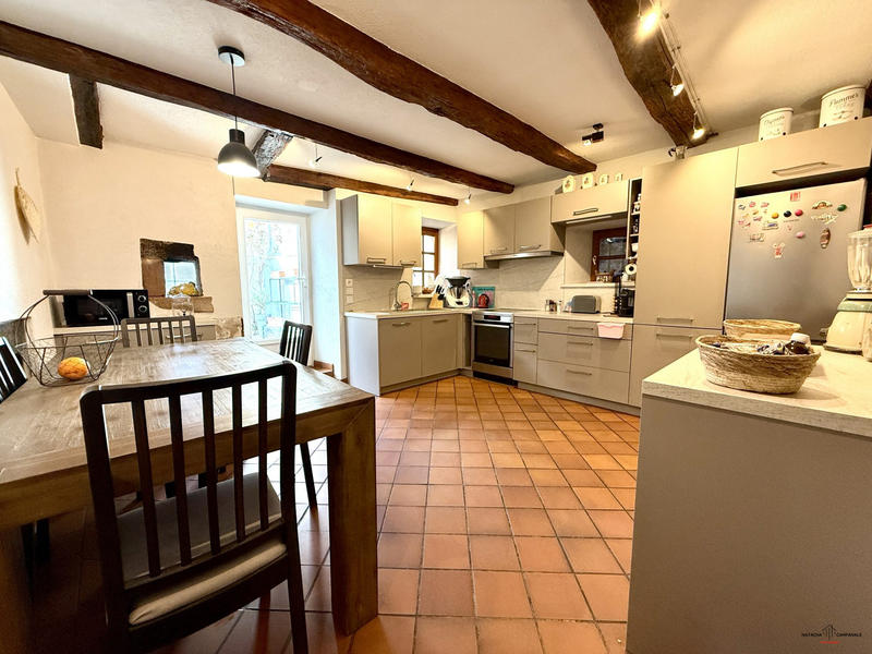 Maison ancienne - 268 m² - 9 pièces