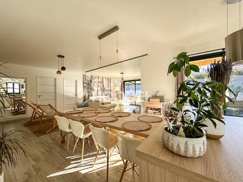 Maison - 107 m² - 4 pièces