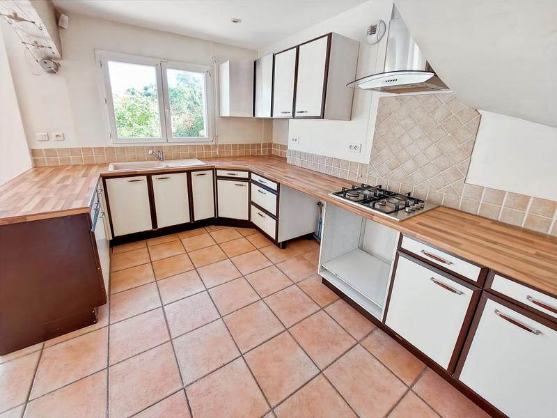 Maison - 168 m² - 8 pièces