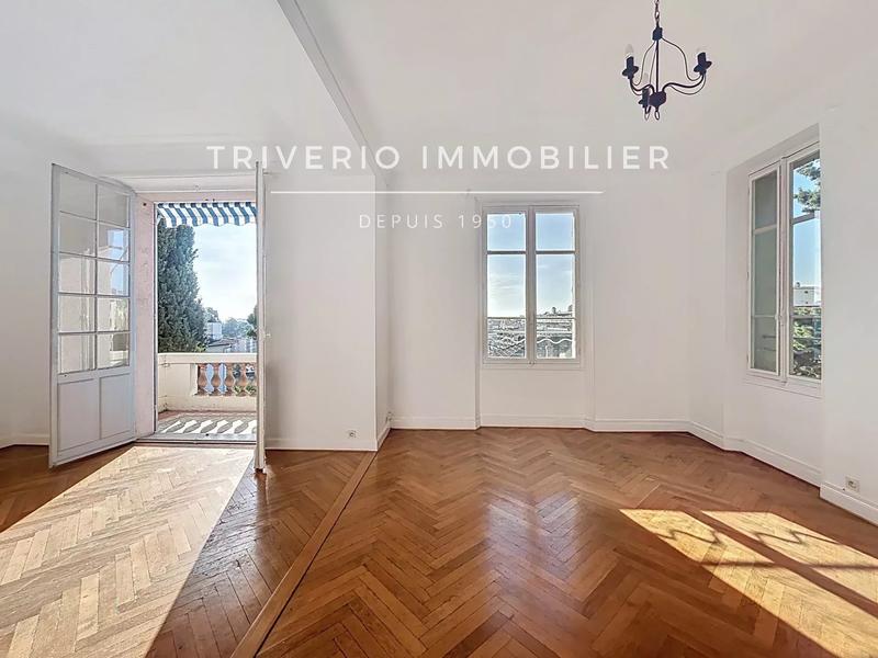 Appartement - 100 m² - 4 pièces