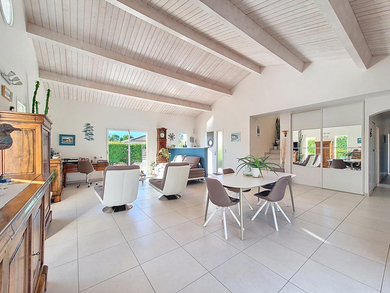 Villa - 165 m² - 6 pièces