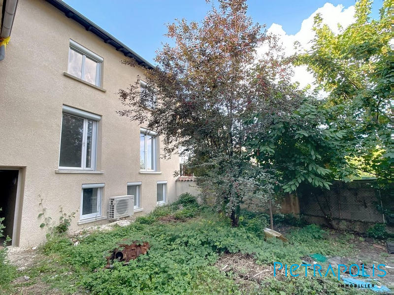 Appartement - 95 m² - 5 pièces