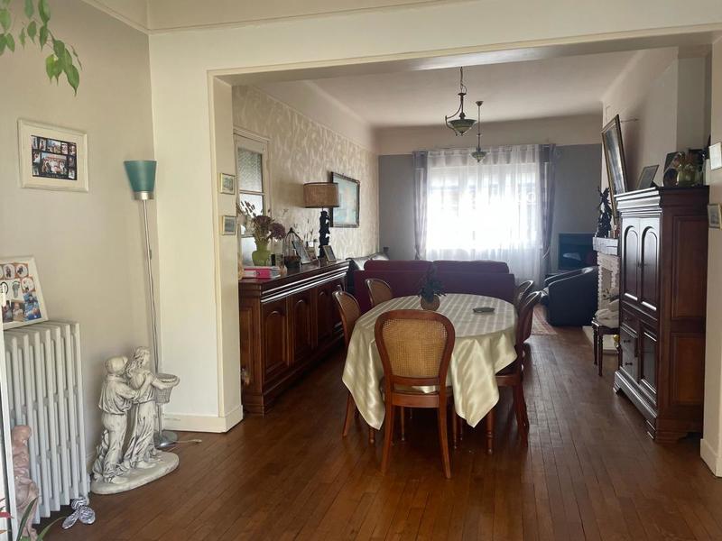 Maison - 415 m² - 9 pièces