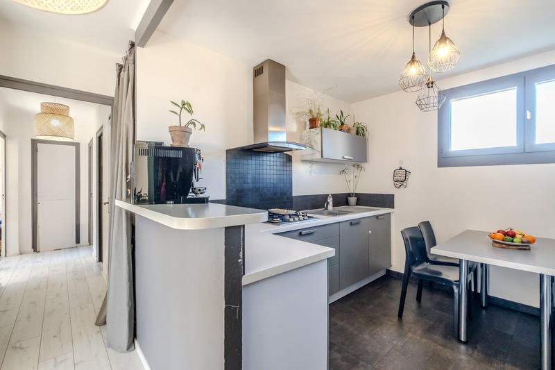 Appartement - 65 m² - 4 pièces