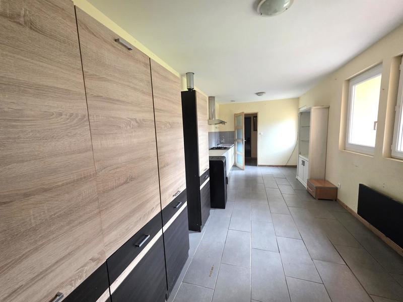 Maison - 215 m² - 10 pièces