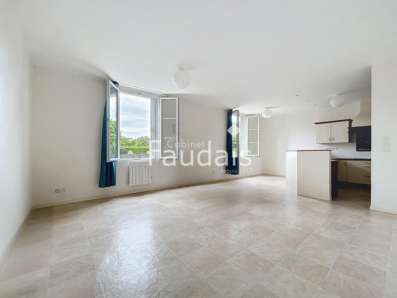 Appartement - 72 m² - 3 pièces