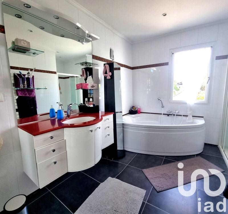 Maison - 152 m² - 6 pièces