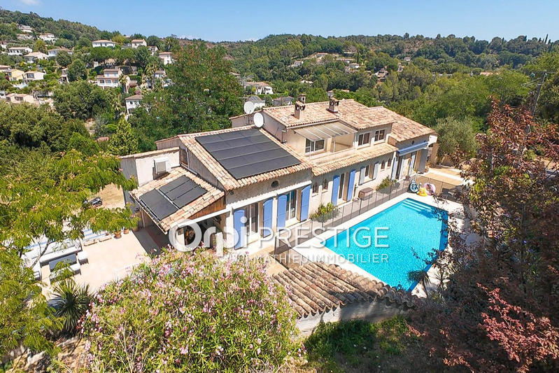 Maison - 280 m² - 14 pièces