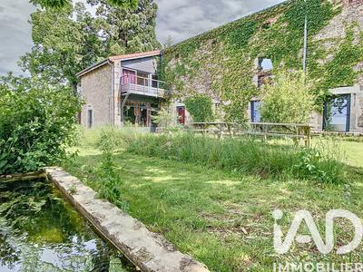 Maison - 550 m² - 15 pièces