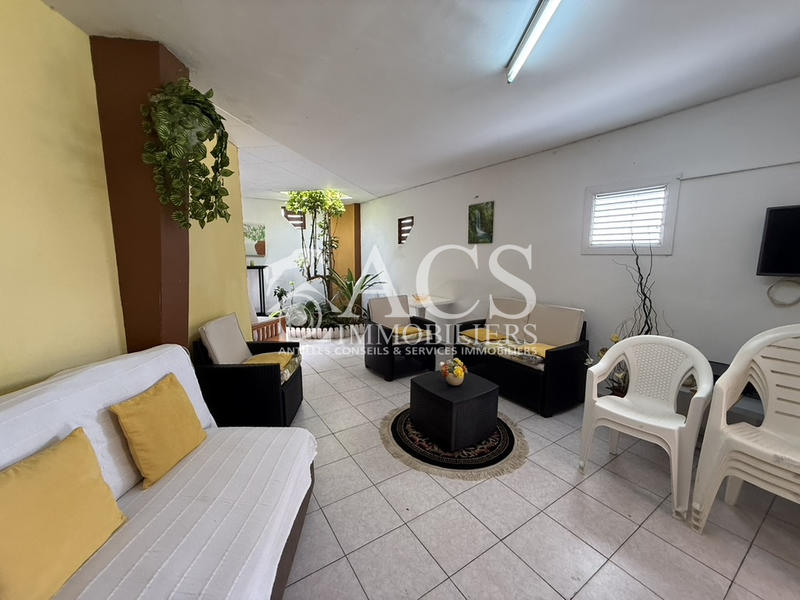 Propriété - 350 m² - 10 pièces