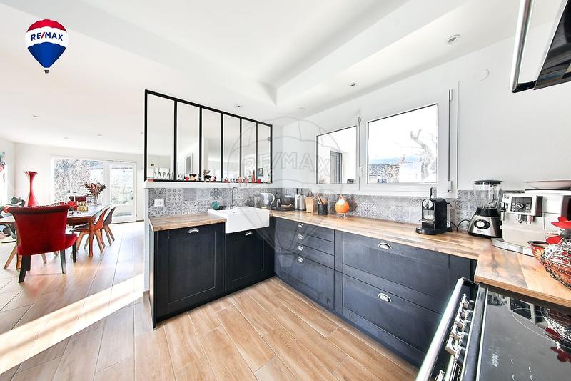 Maison - 126 m² - 5 pièces