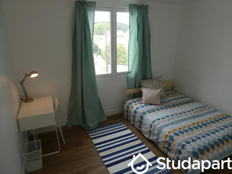 Chambre - 11 m² - 1 pièce