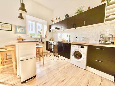 Appartement - 80 m² - 3 pièces