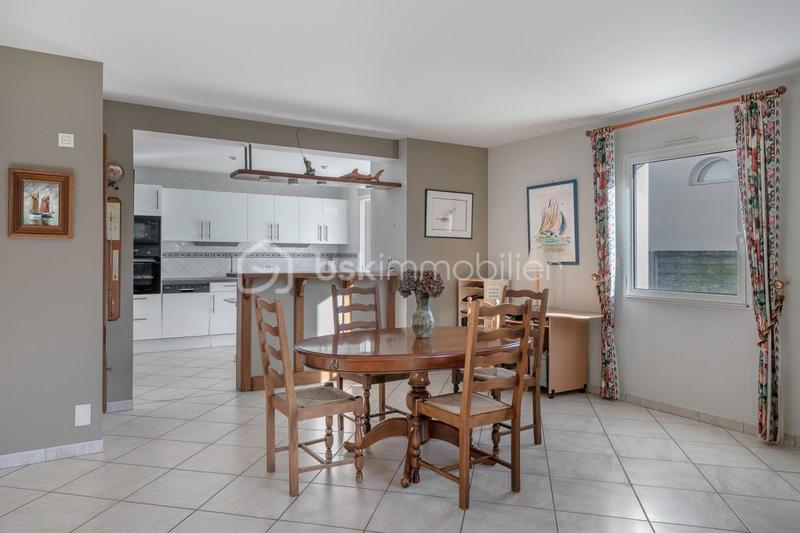 Maison - 135 m² - 6 pièces