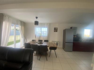 Maison - 83 m² - 5 pièces