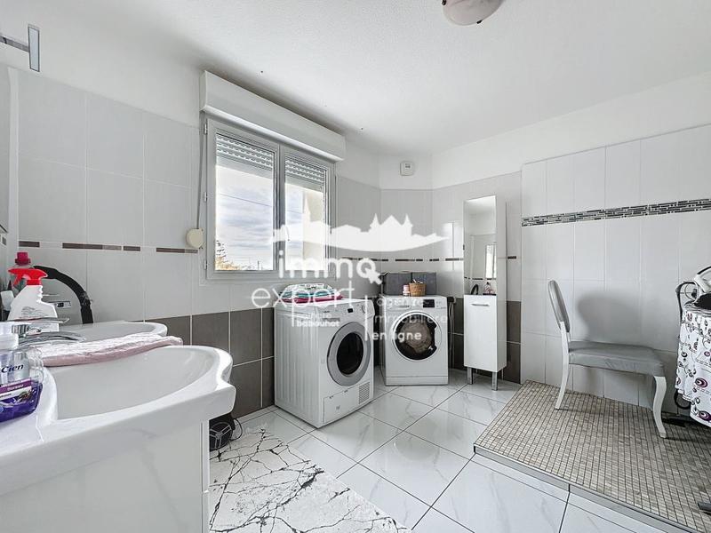 Villa - 184 m² - 6 pièces