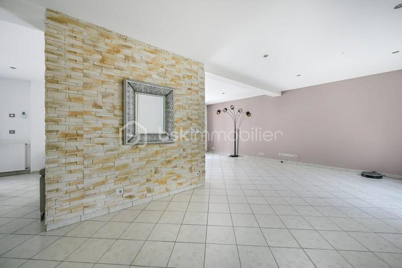 Maison - 146 m² - 7 pièces