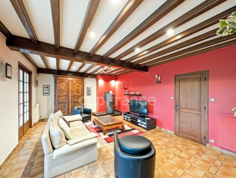 Maison - 246 m² - 9 pièces