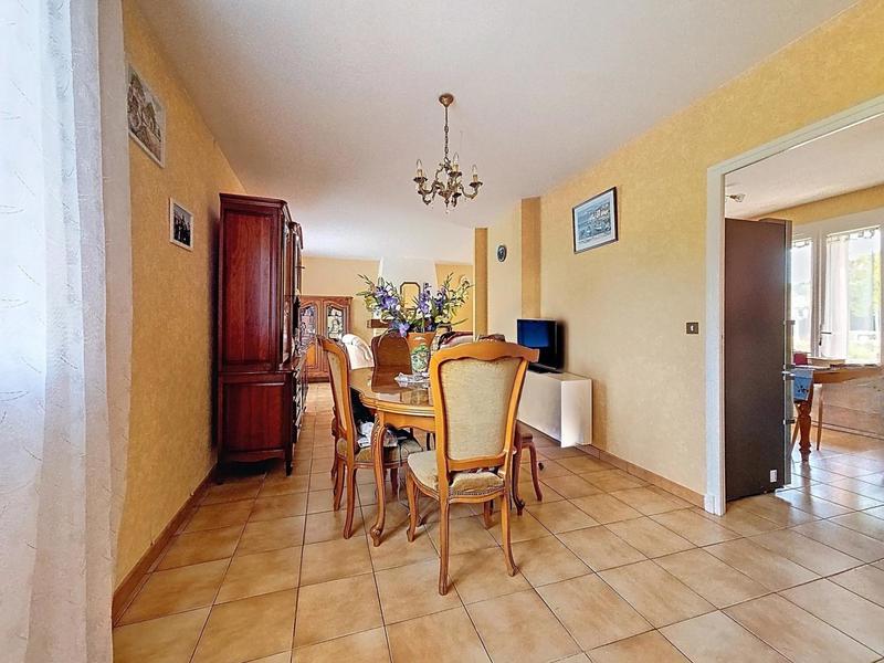 Maison - 162 m² - 8 pièces