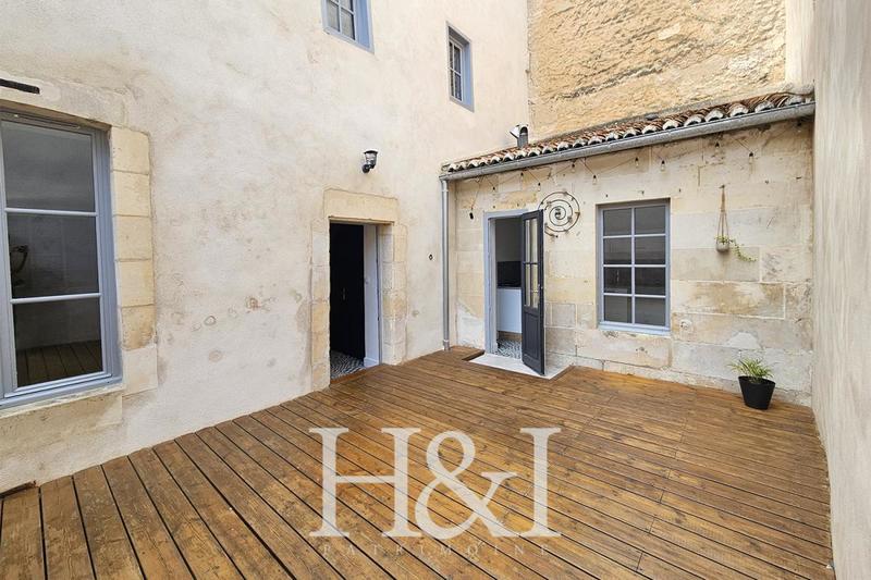 Propriété - 185 m² - 6 pièces