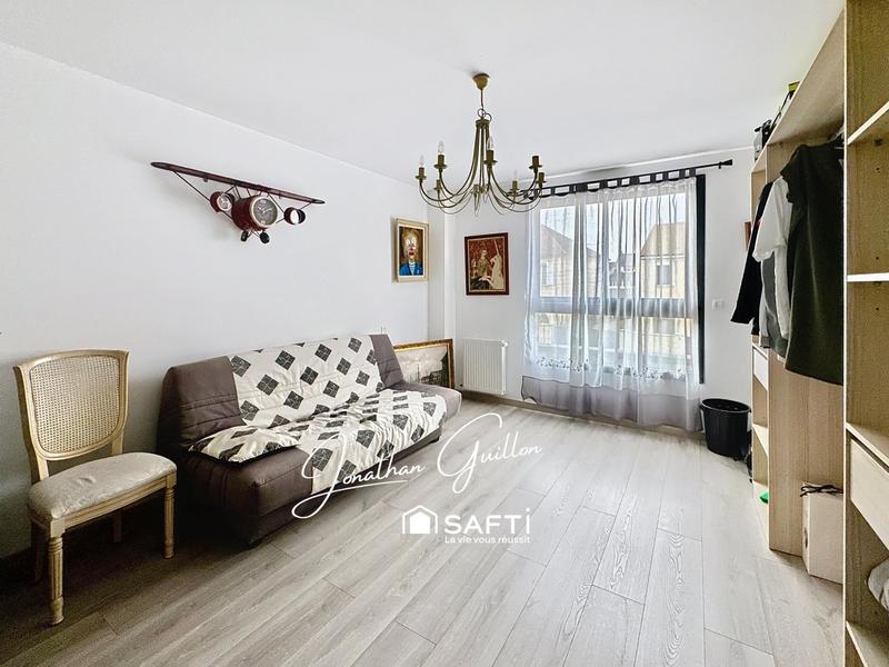 Maison - 181 m² - 7 pièces