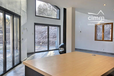 Maison - 163 m² - 5 pièces