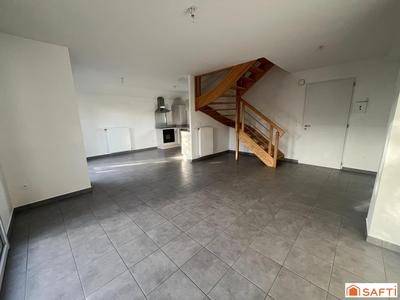 Maison - 93 m² - 5 pièces