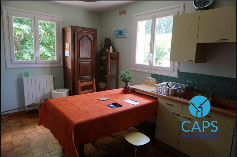 Maison - 176 m² - 8 pièces