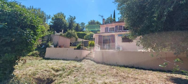 Appartement - 117 m² - 6 pièces