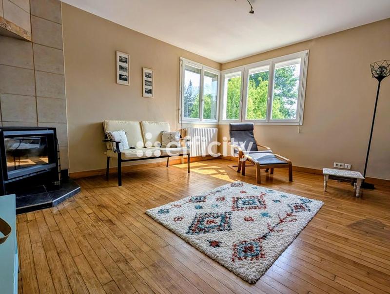 Maison - 150 m² - 8 pièces