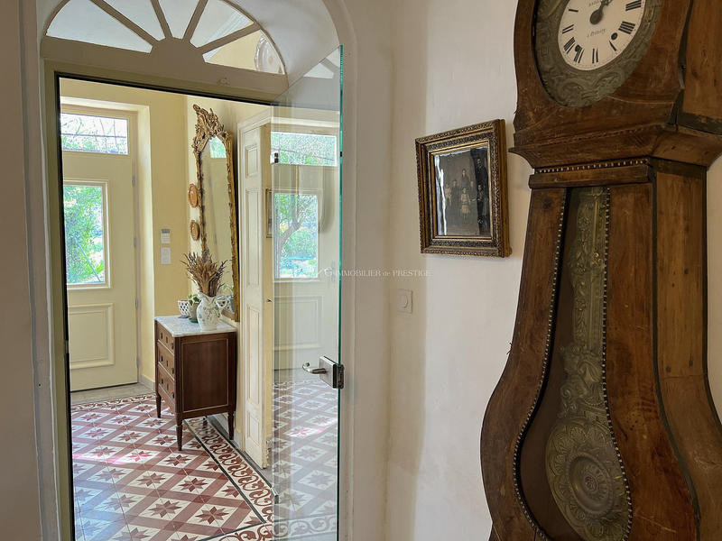 Propriété - 270 m² - 10 pièces