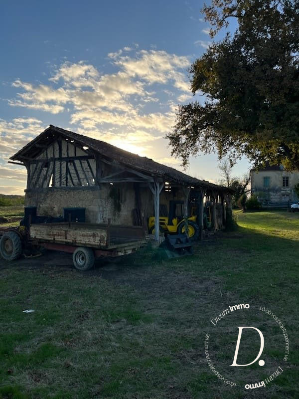 Maison - 200 m² - 9 pièces