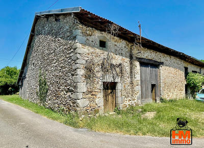 Grange - 228 m² - 1 pièce