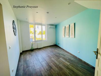 Maison - 150 m² - 2 pièces