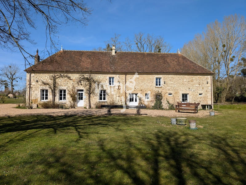 Propriété - 480 m² - 10 pièces