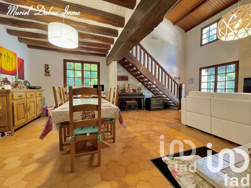 Maison - 201 m² - 5 pièces