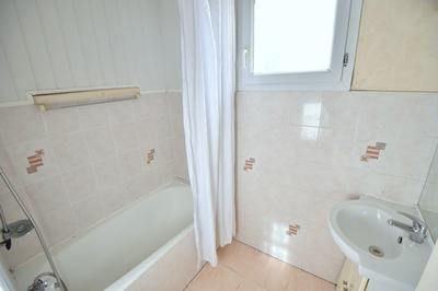 Maison - 87 m² - 9 pièces