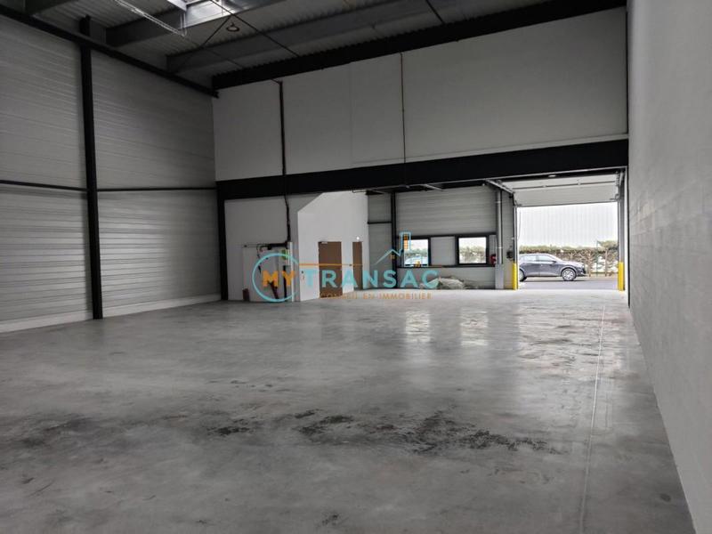 Local d'activité / Entrepôt - 468 m²