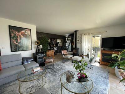 Appartement - 138 m² - 6 pièces