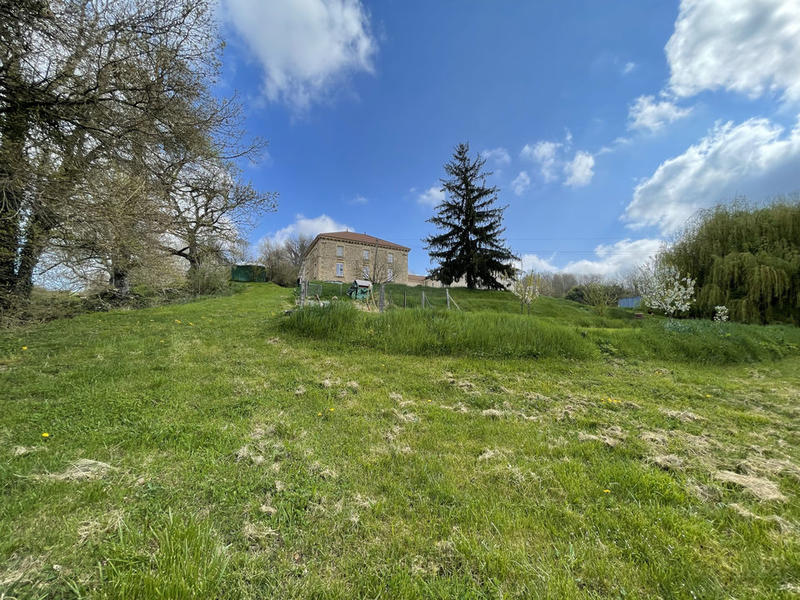 Maison - 275 m² - 7 pièces