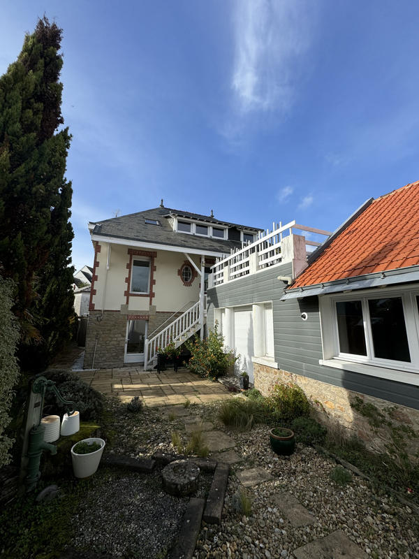 Propriété - 295 m² - 12 pièces