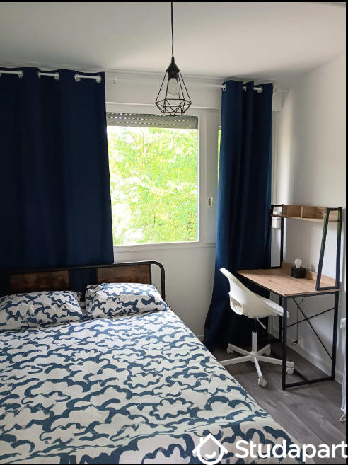 Chambre - 10 m² - 1 pièce